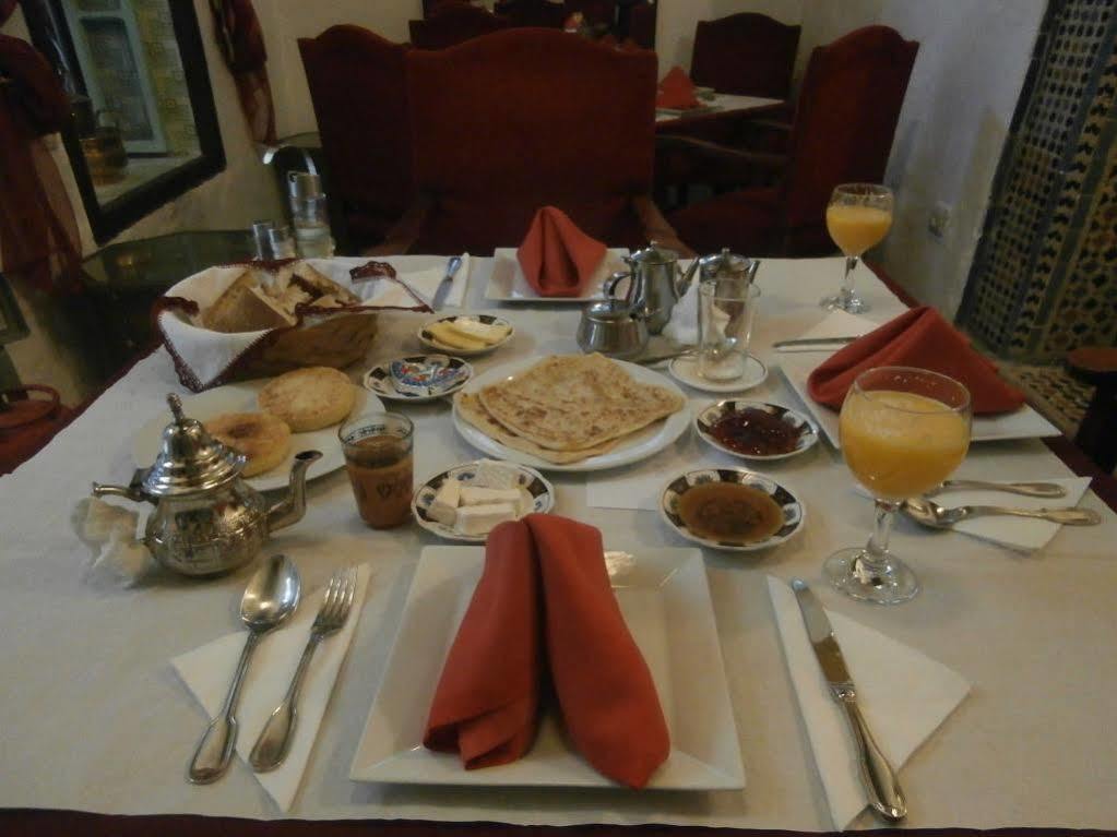 Hotel Riad Dalia Tétouan Buitenkant foto